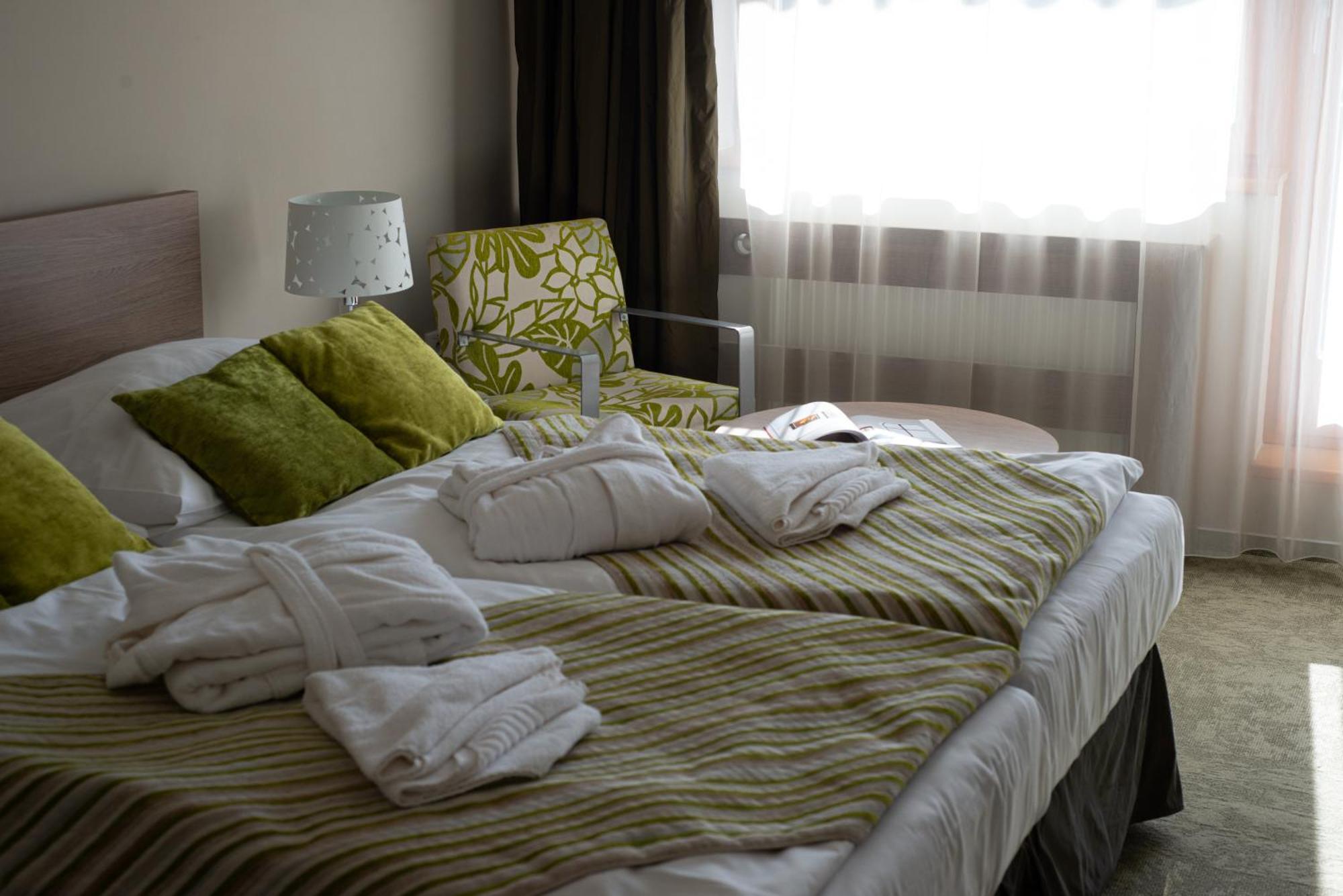 Hotel Bystra Брезно Екстер'єр фото